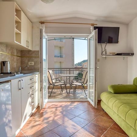 Apartmani Olga Petrovac エクステリア 写真