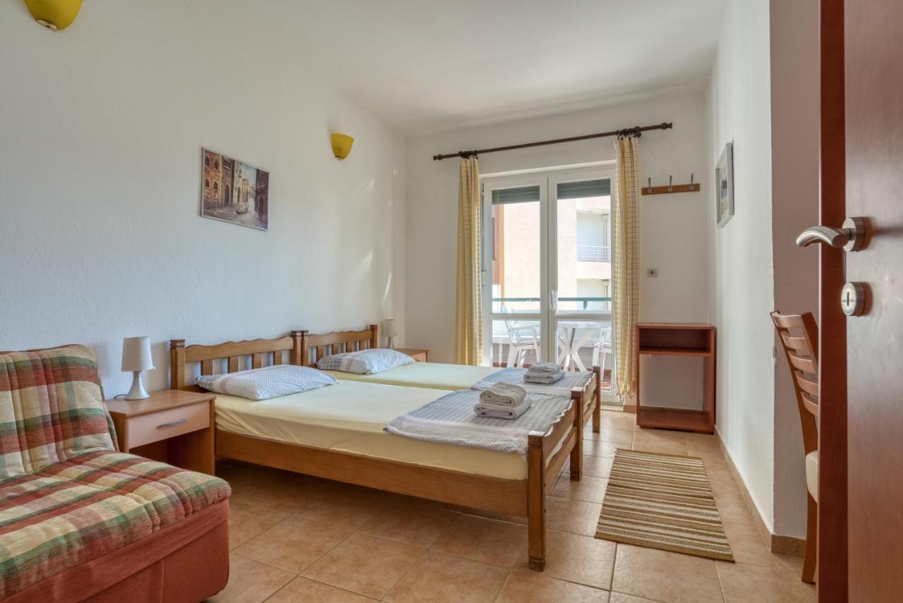 Apartmani Olga Petrovac エクステリア 写真