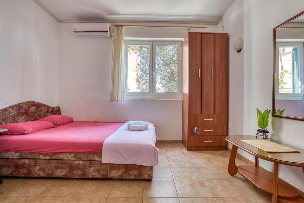 Apartmani Olga Petrovac エクステリア 写真