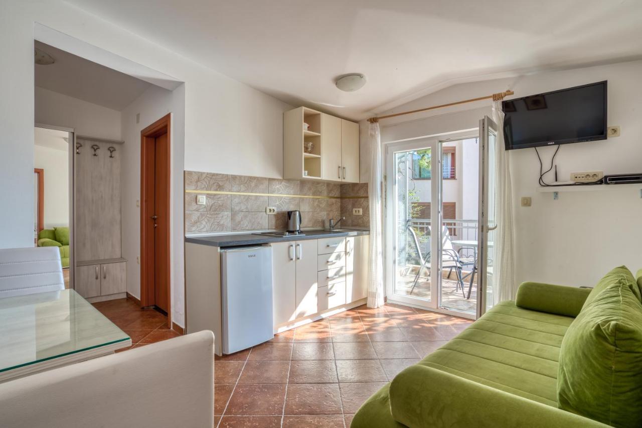 Apartmani Olga Petrovac エクステリア 写真